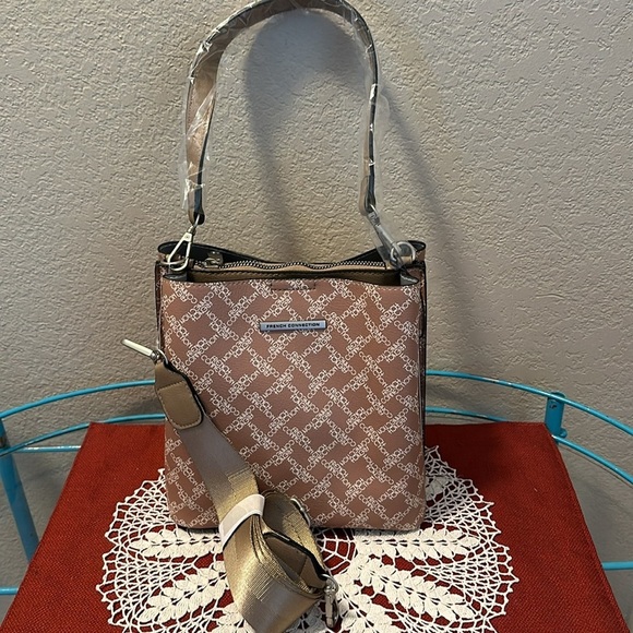 NWT French Connection Bucket Shoulder bag. Price firm - Picture 2 of 12